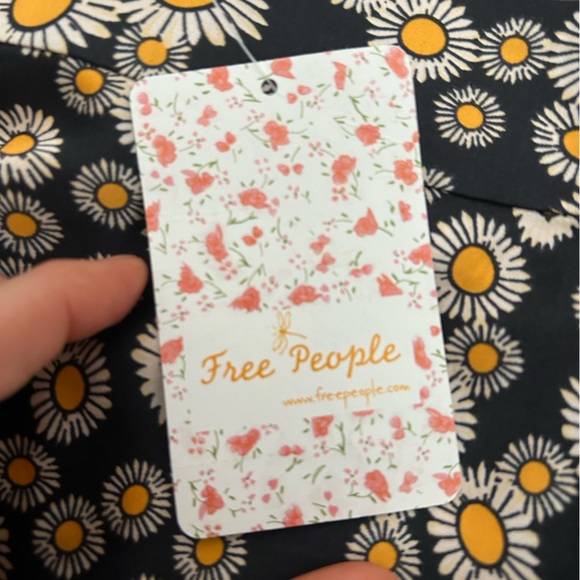 Free People never worn floral mini skirt - Picture 4 of 4